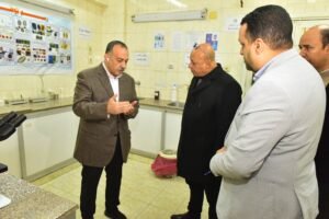 محافظ أسيوط يتفقد المركز الصحي الحضري بمديرية الصحة