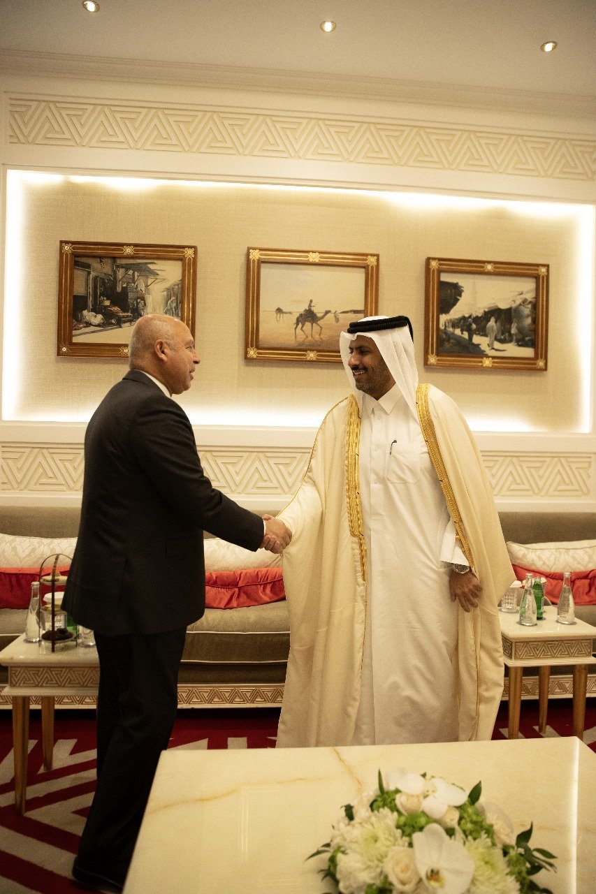 وزير النقل ووزير الصناعة الإماراتي يشهدان توقيع مذكرة تفاهم