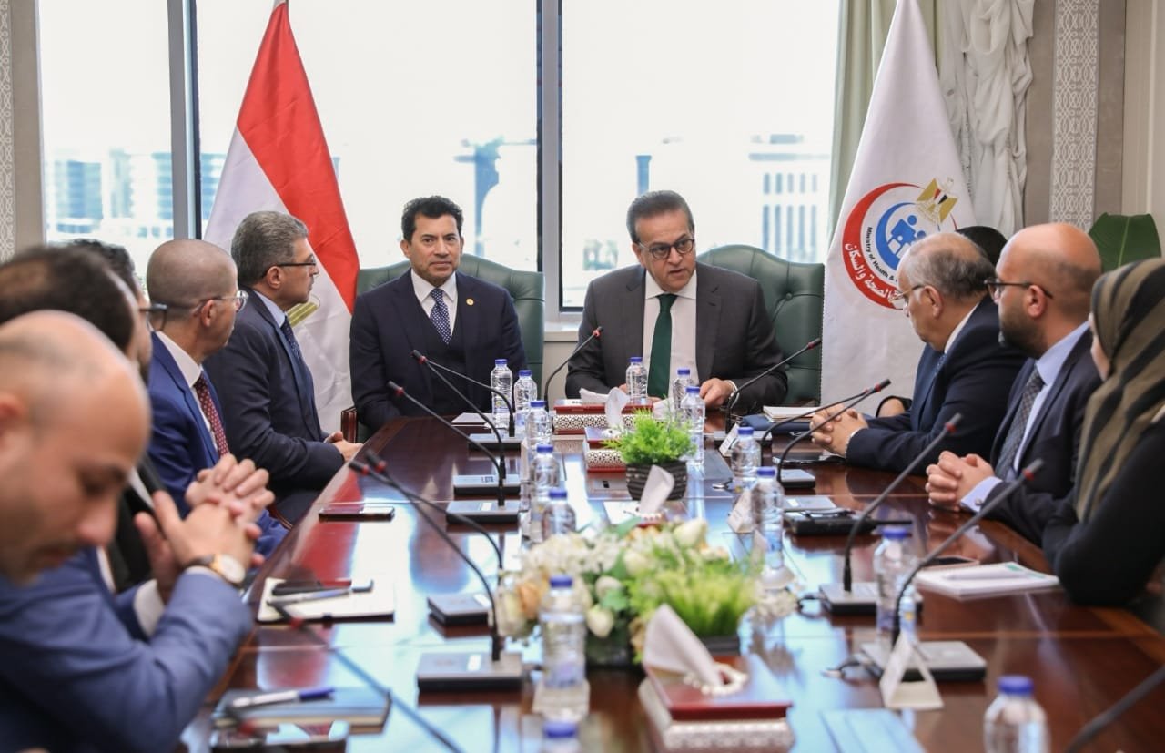وزيرا الصحة و الشباب يشهدان توقيع مذكرة تفاهم
