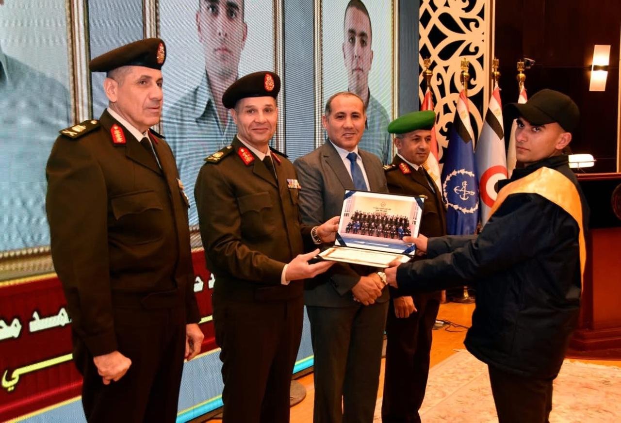 تخرج الدورة رقم (5) فنيين سكة حديد بعد إتمام تأهيلهم بالكلية العسكرية