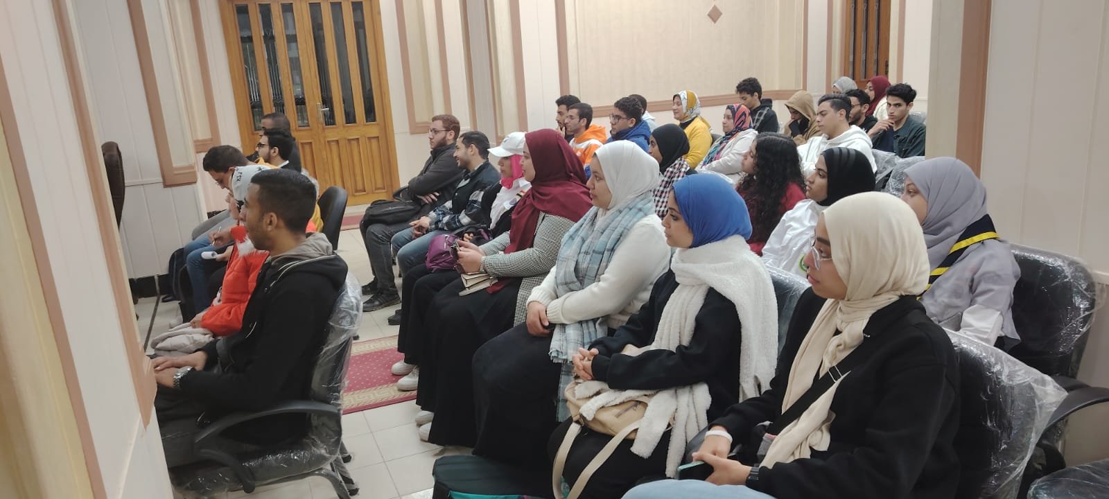 تنظيم محاضرة عن "مخاطر الدارك ويب" بجامعة عين شمس