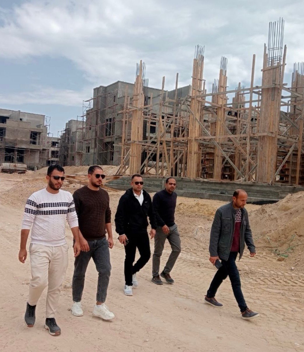 مسئولو "الإسكان" يتفقدون المشروعات التنموية بالساحل الشمالي الغربي