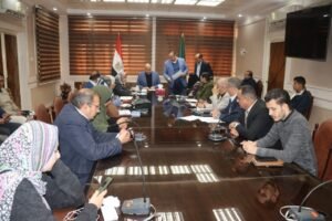 ايمن عطية يعقد اللقاء الأسبوعي للمواطنين بديوان عام المحافظة