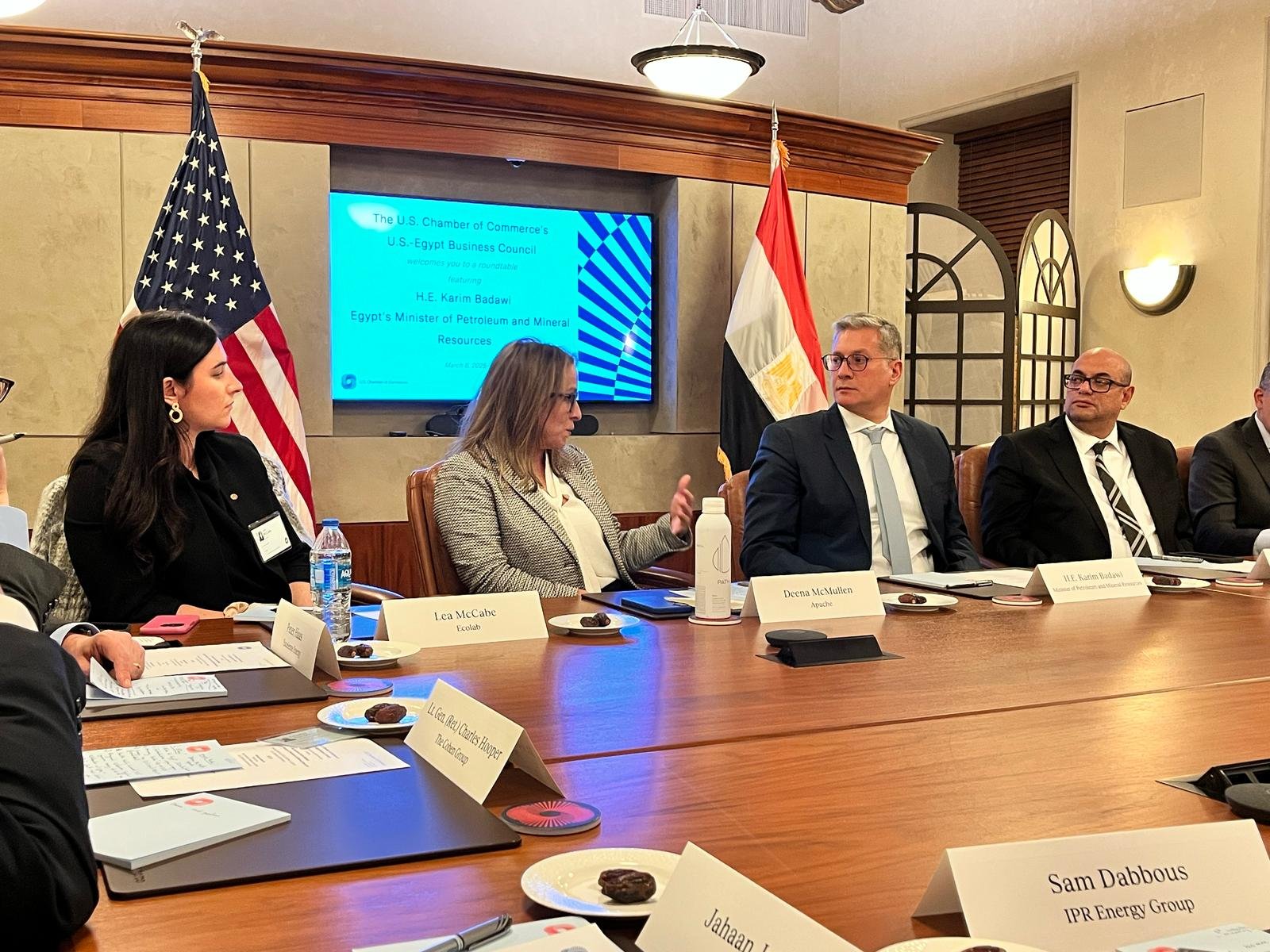وزير البترول يشارك في مائدة حوار مع مجلس الأعمال المصري الأمريكي