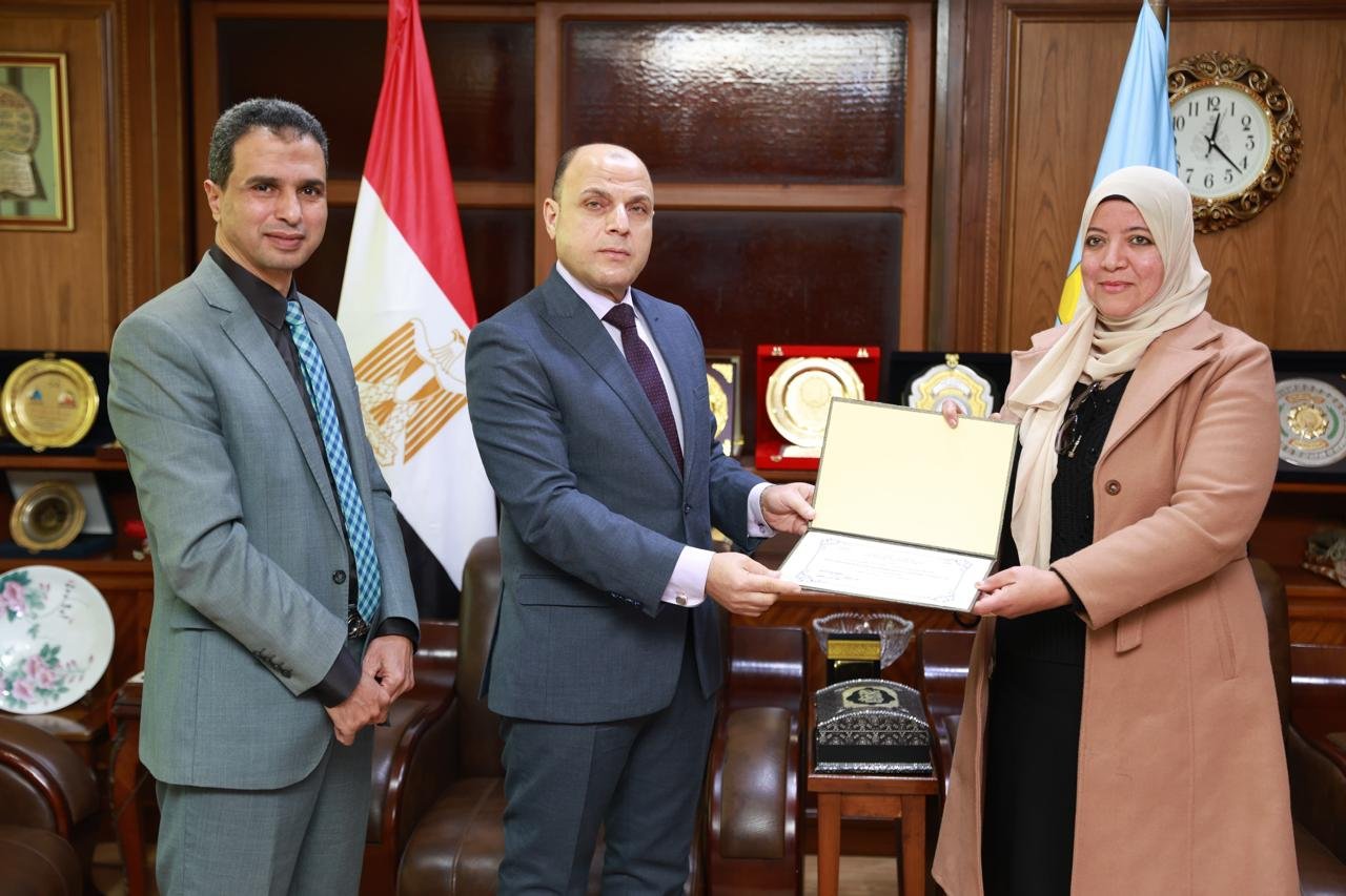 محافظ كفرالشيخ يؤكد على دعمه للتعليم والمتميزين