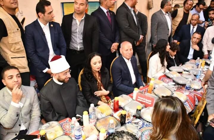 افتتاح عدن مول وسط حضور رسمي وشعبي