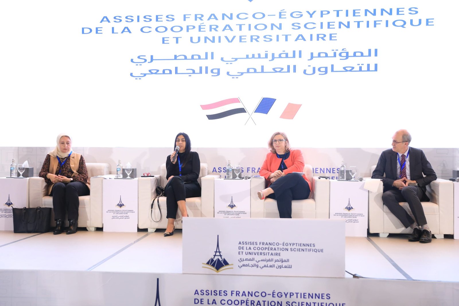 جلسة نقاشية حول لدعم التنقل الدولي للطلاب والباحثين