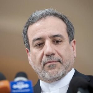 وزير الخارجية: إيران مستعدة للوساطة بين الهند وباكستان