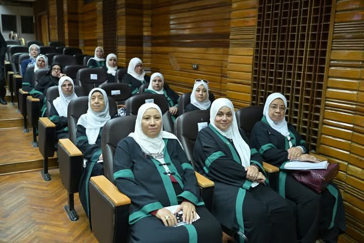 دورة لتنمية معارف الأئمة والواعظات بجامعة القاهرة
