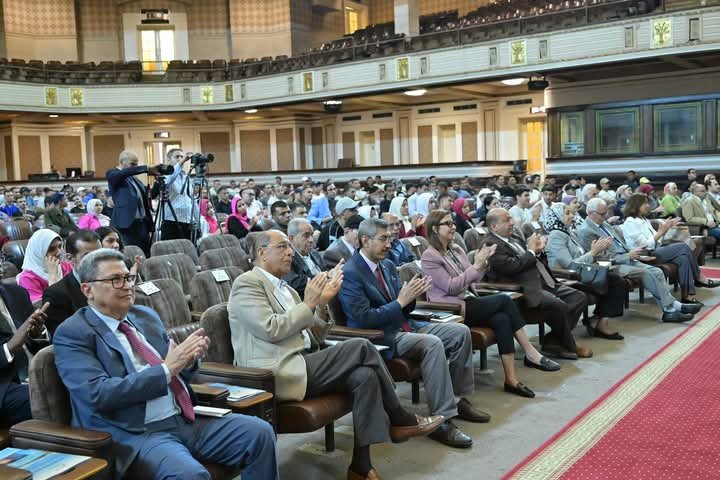 جامعة القاهرة تختتم الموسم الثقافي