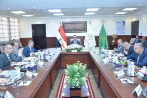فاروق يؤكد على الدور الاستراتيجي للشركة القابضة للصوامع والتخزين