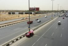 مخالفة مرورية رادعة للمركبات التي تسير بالحارة المخصصة للأتوبيس الترددي