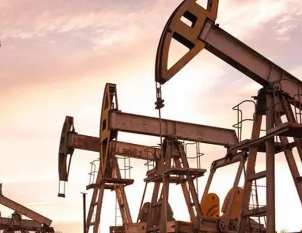النفط يرتفع وسط صمود هدنة إيران وإسرائيل وضعف الدولار