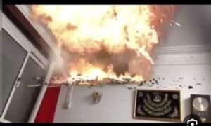 حادث بشع بقنا .. انفجار التكييف في وجه الفني