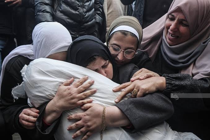 تعلن مصادر طبية ارتفاع حصيلة الشهداء في قطاع غزة