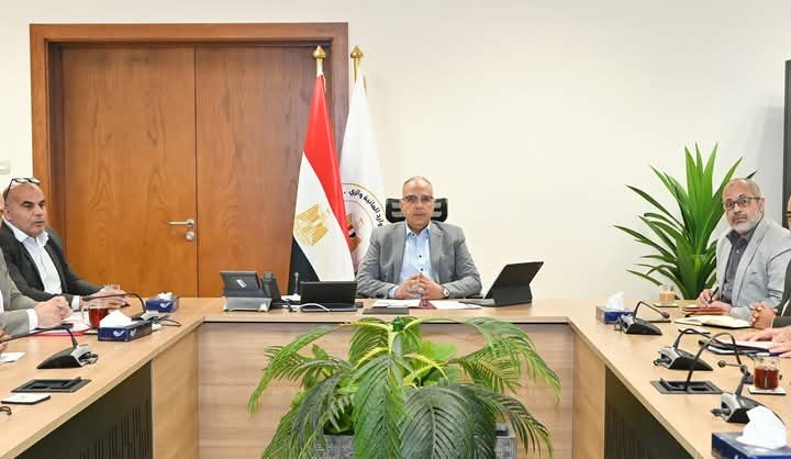 وزير الري يتابع مشروعات حماية الشواطئ على ساحل البحر المتوسط