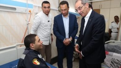 وزير الاتصالات يقطع زيارته لخارج مصر ويوجه بتعويض المستخدمين المتضررين