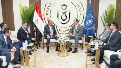 رئيس هيئة الرعاية الصحية  يلتقي الرئيس الإقليمي لشركة جانسن 
