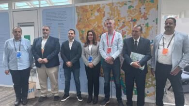 عوض تلتقي مدير الحكومات المحلية والمدن الذكية بشركة Esri 