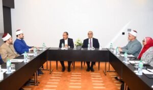 وزير الخارجية يلتقي بأعضاء الجالية المصرية في السنغال