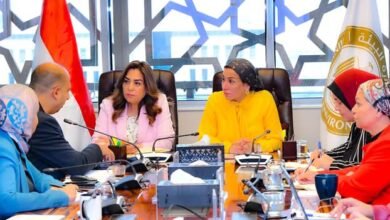 وزيرة التنمية المحلية تجتمع بالرئيس التنفيذي لجهاز تنظيم وإدارة المخلفات 