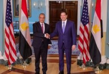 وزير الخارجية يلتقي وزير الخارجية الأمريكي