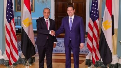 وزير الخارجية يلتقي وزير الخارجية الأمريكي