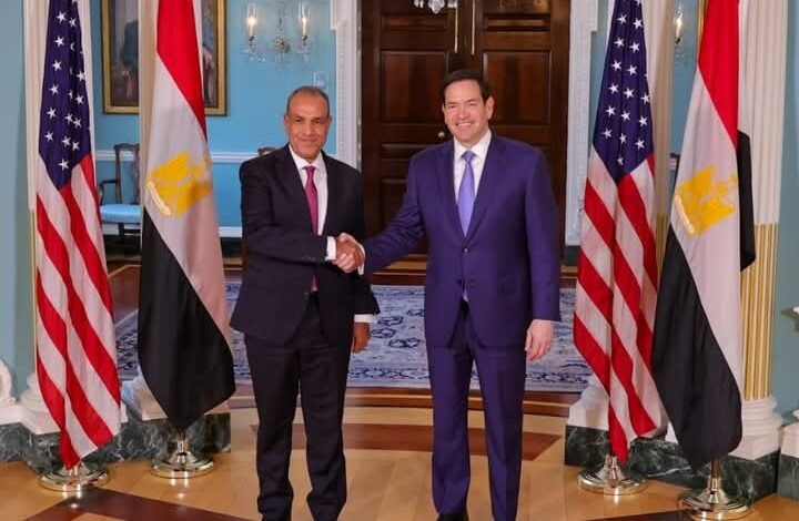 وزير الخارجية يلتقي وزير الخارجية الأمريكي