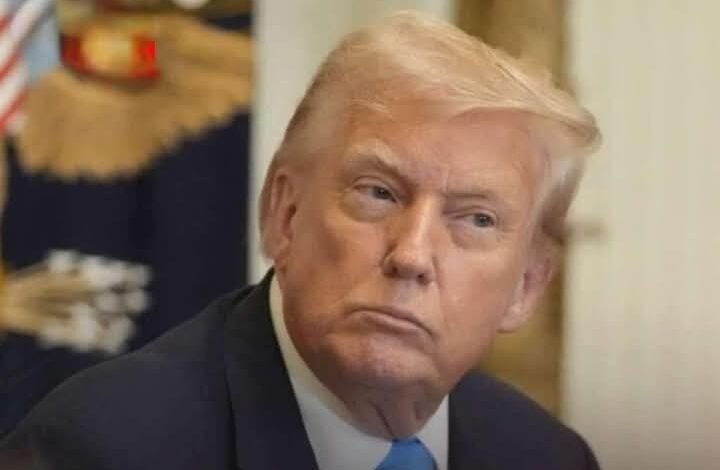ترمب يعلن عن اقتراب غواصتين نوويتين أمريكيتين من روسيا