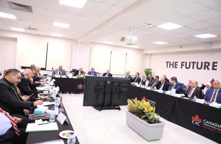 عاشور يترأس اجتماع مجلس شؤون المعاهد العليا الخاصة