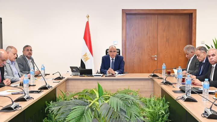 وزير الري يتابع حالة الري بالمحافظات وموقف إيراد نهر النيل