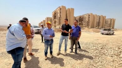 الإسكان تتابع موقف المشروعات السكنية والمرافق والخدمات في قنا الجديدة