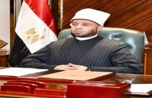 وزير الأوقاف يقدم التعزية إلى أمير دولت الكويت