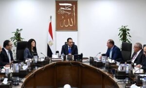 رئيس مجلس الوزراء يوضح ير على الإنتقادت الموجهة بشأن بيع الأصول