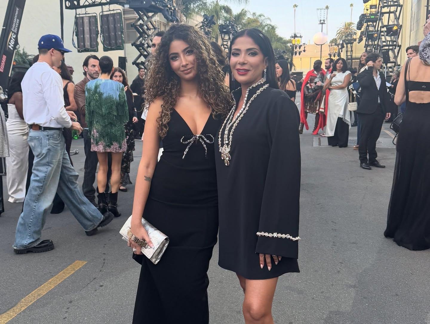 منى زكي وابنتها لي لي حلمي