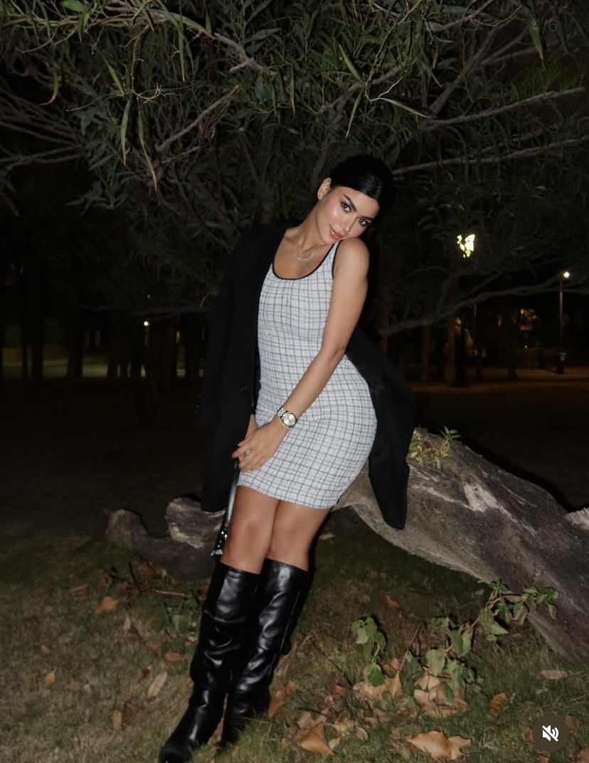 كارولين عزمي