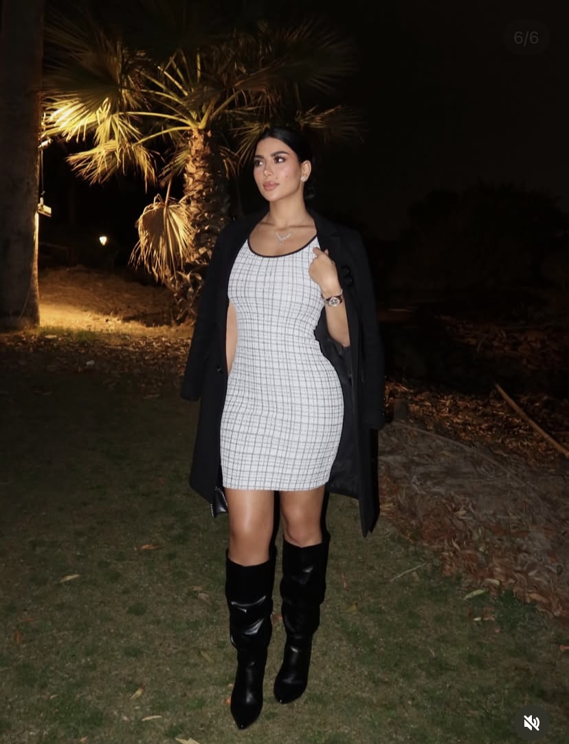 كارولين عزمي