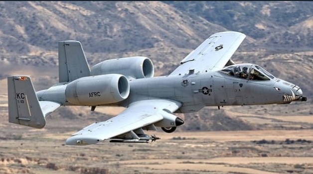 طائرة محطمة