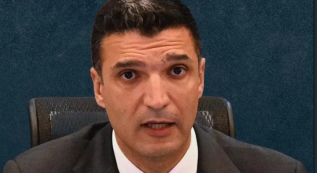 وزير الصناعة