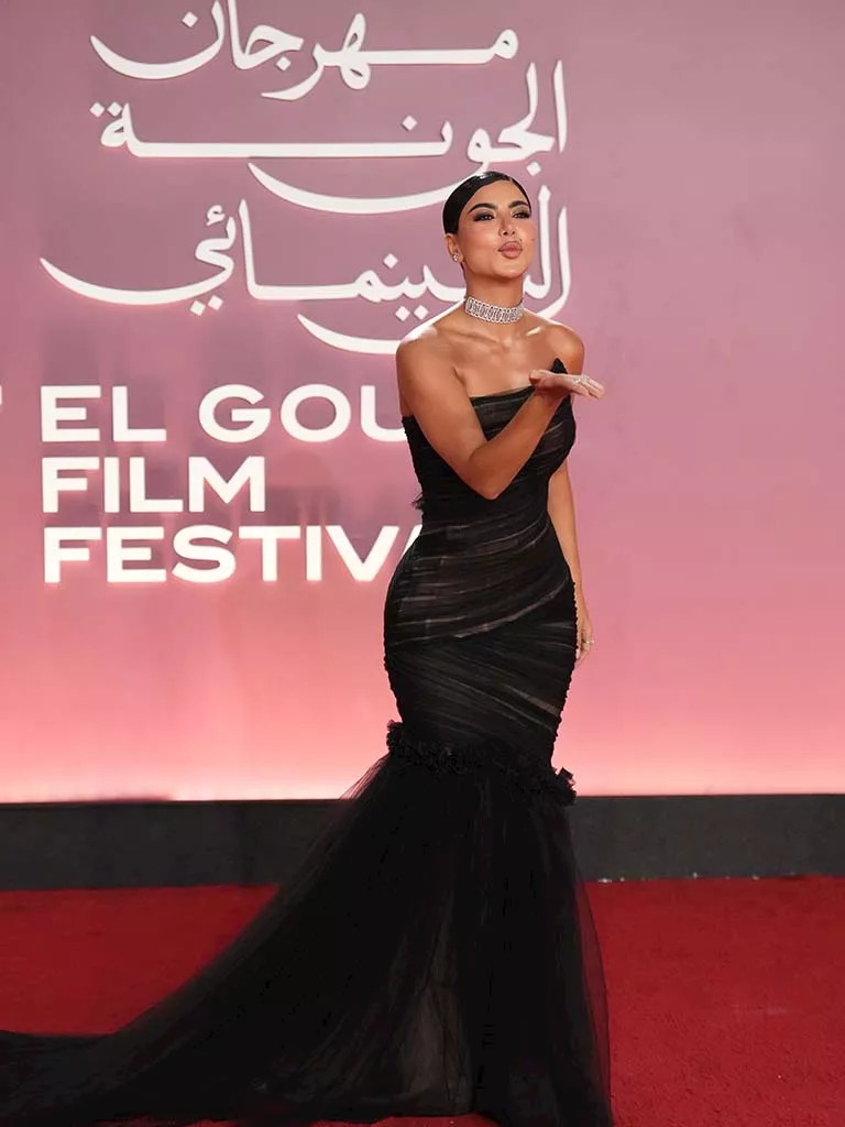 كارولين عزمي
